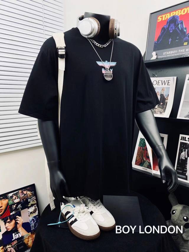 Boy London25霓虹心语炫彩烫砖大翅膀情侣短袖Tee男女同款 超高版本 烫砖经典图案设计 立体外凸印花 天使环绕翅膀英文Logo吸睛有型！面料由品牌面料