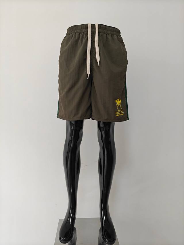 Adidas Originals X Brain Dead 三叶草脑死亡联名款 Ss 时尚柔软舒适运动休闲三条杠短裤 男女同款 经典的三条杠设计元素 定制原版面