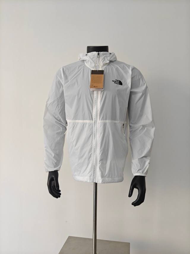 Thenorthface北面户外防晒皮肤衣防泼水 8Auq Windwall 轻量化防撕裂 防风防溅水皮肤衣定制面料 经Dwr拒水技术处理的Windwall防风