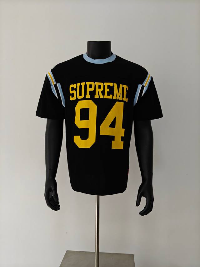Supreme Ss25 Week8 Split S S Football Top 拼接图案罗纹圆领短袖美式潮流足球衣 男女同款 原版购入开发！拼色螺纹1:1定