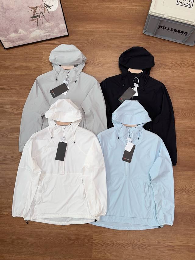 Lululemon训练款半拉连帽上衣～男女同款！掌柜超级推荐！门店同步！客供面料88%的锦纶跟12%的氨纶！ 面料细腻手感清爽透气！可做防晒外套！男士女士全天户