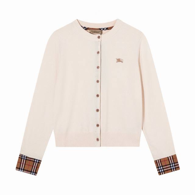 Burberry 巴宝莉 Bbr 经典胸前战马 Logo 刺绣拼接格纹女款圆领针织开衫长袖-顶级版本 Color：卡其色 米杏色 Size： S 80- 斤左右