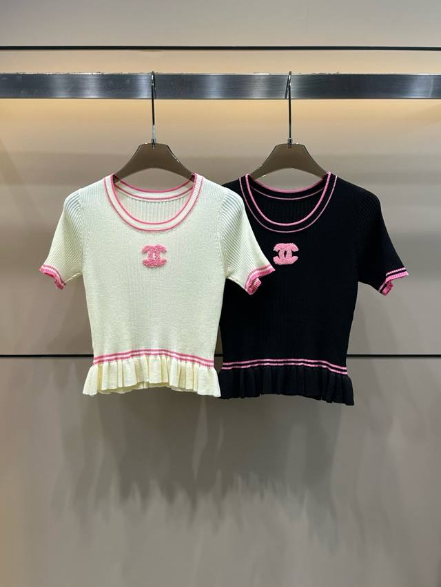 Chanel香奈儿小香双C毛巾绣花撞色针织短袖 款号：25670106576 颜色：杏色 黑色 尺码：均码 80- 斤