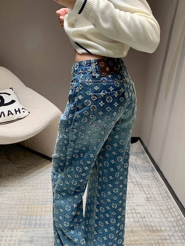 Louis Vuitton Lv 驴家定制金扣四叶草提花洗水牛仔裤长裤 款号：2567 6574 颜色：蓝色 尺码：Sml S腰围66裤长104 M腰围70裤长