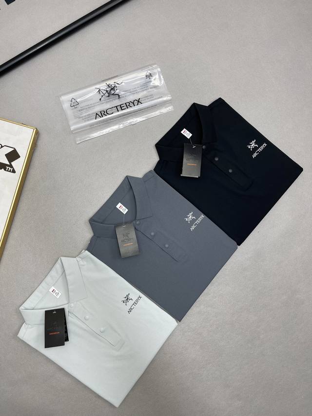 Arc'teryx始祖鸟2025夏新款男士商务休闲立体硅胶Logo短袖Polo T恤 熟悉的爆款配方！！青岛外贸工厂P出品！！始祖鸟今年你必备的一款单品！ 可户