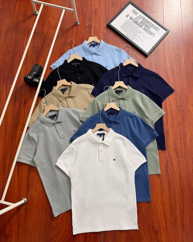 供 原单品质 专柜在售 Tommy 汤米纯棉商务休闲Polo短袖 男士夏季必备款时尚之选！男士的衣橱中，Polo衫必占着重要的一席之地！谈及纯棉材质的Polo衫