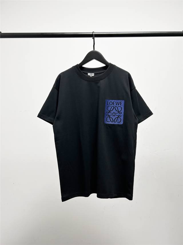 高版本，质量很好，高品质罗意威Loew刺绣口袋Logo短袖T恤，男女同款！刺绣内部内敷柔软网纱内衬，贴身穿都不会刺挠！ 面料棉质平纹针织圆领T恤， 原版面料 官