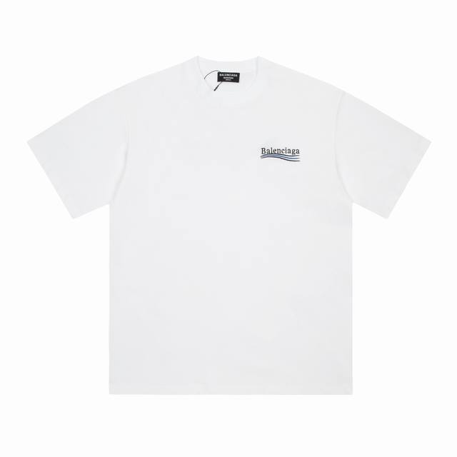 Balenciaga 巴黎世家 Ss 可乐刺绣短袖T恤 1.看似是简单的印花或绣花 其实一点都不简单 00%进口机还原 不是嘴上说 欢迎对比同行 2.每款均为公
