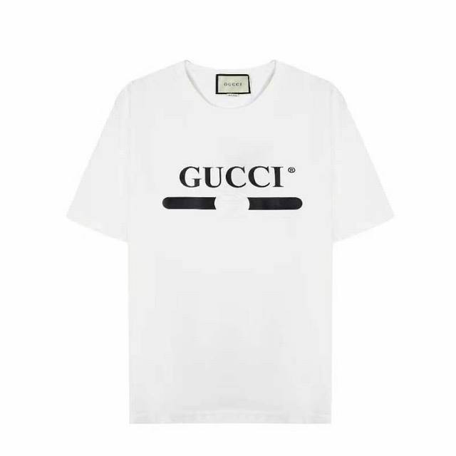 Gucci古驰 新款胶条腰带字母Logo圆领短袖T恤 面料：240克双纱高密度纯棉面料 - 工艺: 整件衣服采用精密压花工艺 - 男女同款均可驾驭 - 尺码：