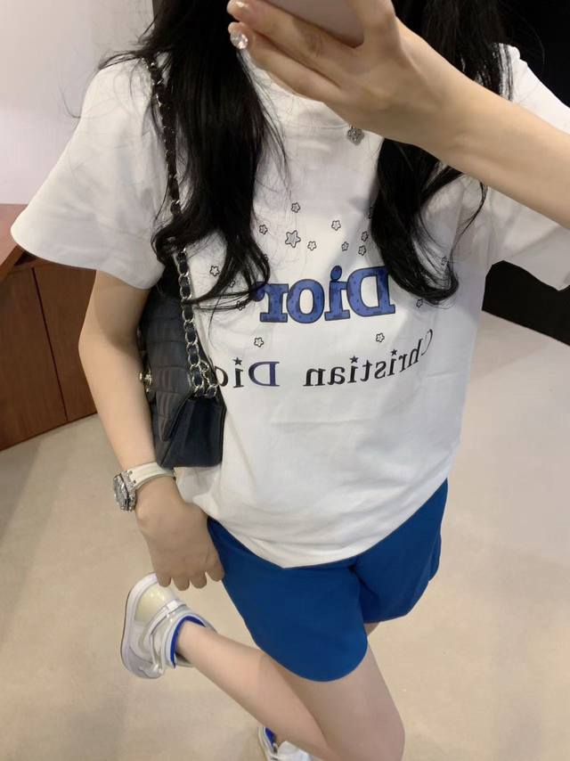 Dior迪奥字母五角星印花圆领短袖T恤 款号：2567 6531 颜色：黑色 白色 尺码：Sml S码80-95斤 M码95- 斤 L码 -125斤
