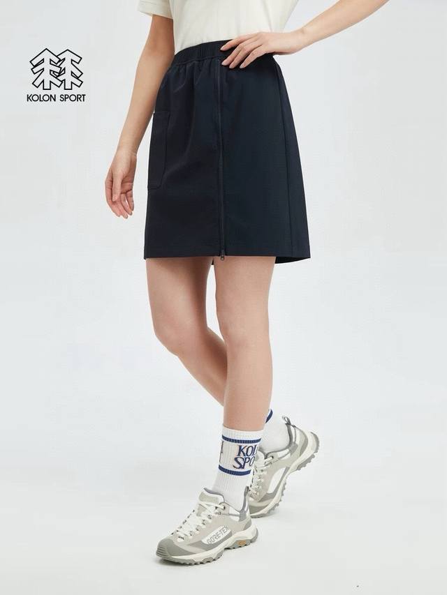 专柜同步更新女士短裙Kolon Sport可隆运动户外女子夏季短裤凉感防晒短装裙裤 少女感无敌了这个裙子面料用的太好了！采用75%锦纶25%氨纶梭织面料。跟市面