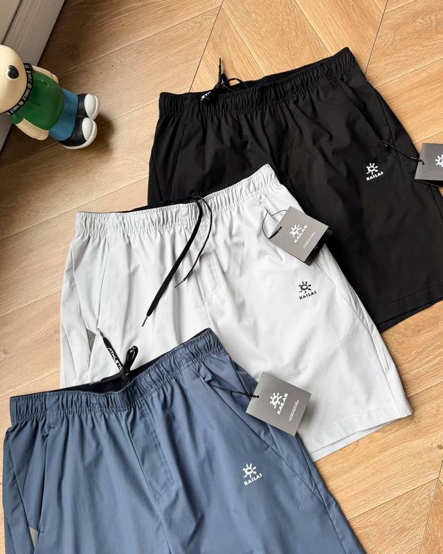 Kailas 凯乐石 夏季新品男士运动户外凉感速干短裤 ！宽松透气五分裤 ！上身非常挺阔有质感！适合夏季户外徒步登山运动式穿着的梭织短裤！采用微弹速干面料，吸湿
