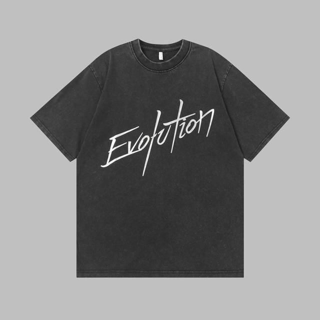 酷帅出圈，一键Get谢霆锋同款态度 - 款式：“Evolution”字母印花短袖T恤 - 尺码：S、M、L、Xl - 颜色：经典黑色 严选舒适面料，上身自在随性