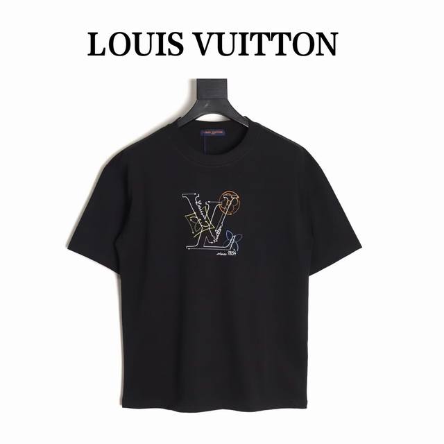 Louis Vuitton 路易威登 Lv 25Ss 虚线短袖T恤 面料采用定制240G 26支特滑双股精棉平纹高密无尘全棉布料。前幅高密度加厚，走线平整，代工