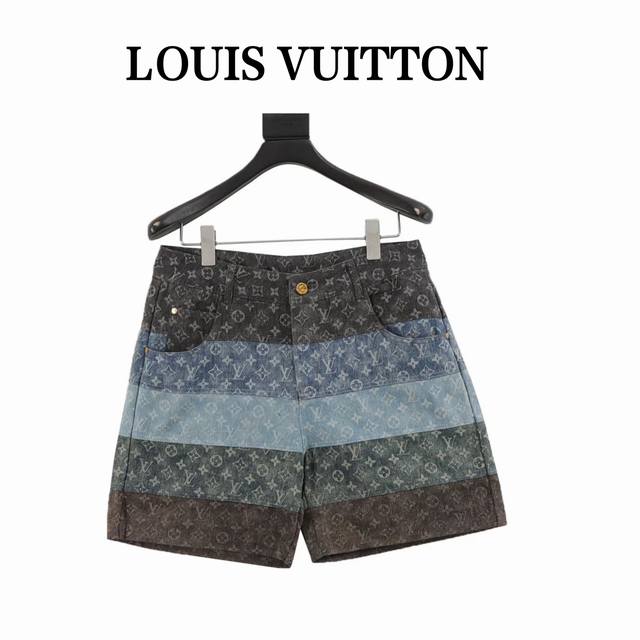 Louis Vuitton 路易威登 满印拼接牛仔短裤 Monogram 以活力运动剪裁解构牛仔工装设计。拉链可将风帽束紧至领口高处，搭配正面斜插贴袋和弹力下摆
