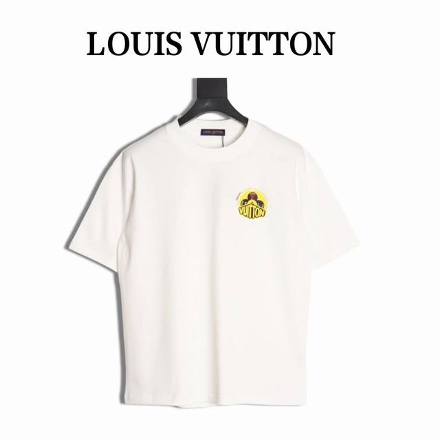 Louis Vuitton 路易威登 Lv 25Ss 黄标短袖T恤 面料采用定制240G 26支特滑双股精棉平纹高密无尘全棉布料。前幅高密度加厚，走线平整，代工