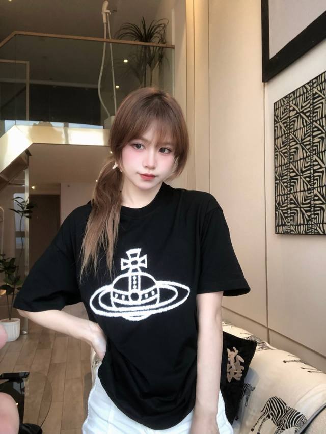 Vivi75# 独家款 Vivienne West Wood 西太后毛绒立体绣短袖 超级重工 为什么贵？注意看 32Cm大面积毛绒立体绣 这种绣花只有德国进口机