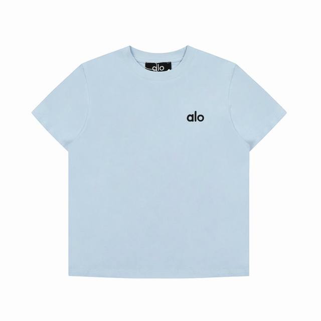 A002# 显瘦神器 Alo 25年新款春夏圆领显瘦刺绣印花T恤 该款版型相对于A002款更加不挑人 宽松休闲女款版型 上身干练又轻松 拒绝身材焦虑 每个女孩都