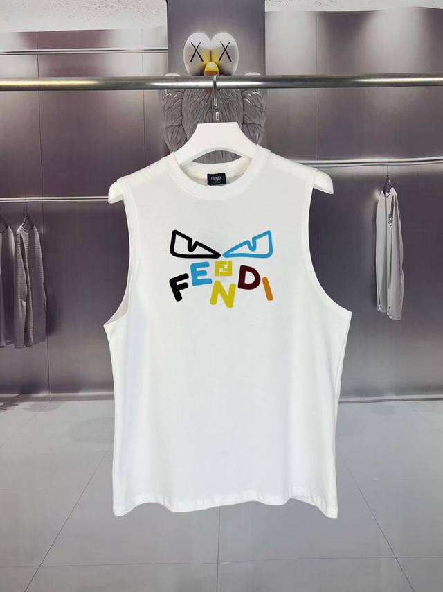 Fendi*芬迪 2025夏季F家 双Ff恶魔怪兽眼睛字母Logo印花工艺 坎肩汗背心 运动健身 简约风 走秀款 圆领无袖T恤衫 宽松版型 男女同款 上身效果很