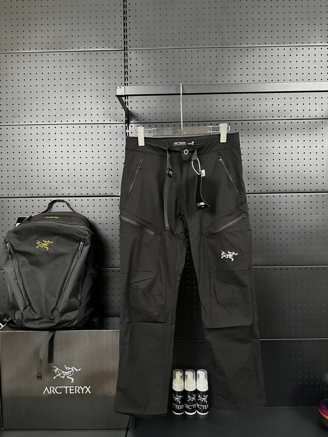 款号：Dj1310 顶级版本 Arcteryx Gamma Lt Pant软壳加绒刺绣冲锋裤 始祖鸟加厚秋冬速干长裤 始Z鸟男款轻便灵活快干立体剪裁徒步运动裤