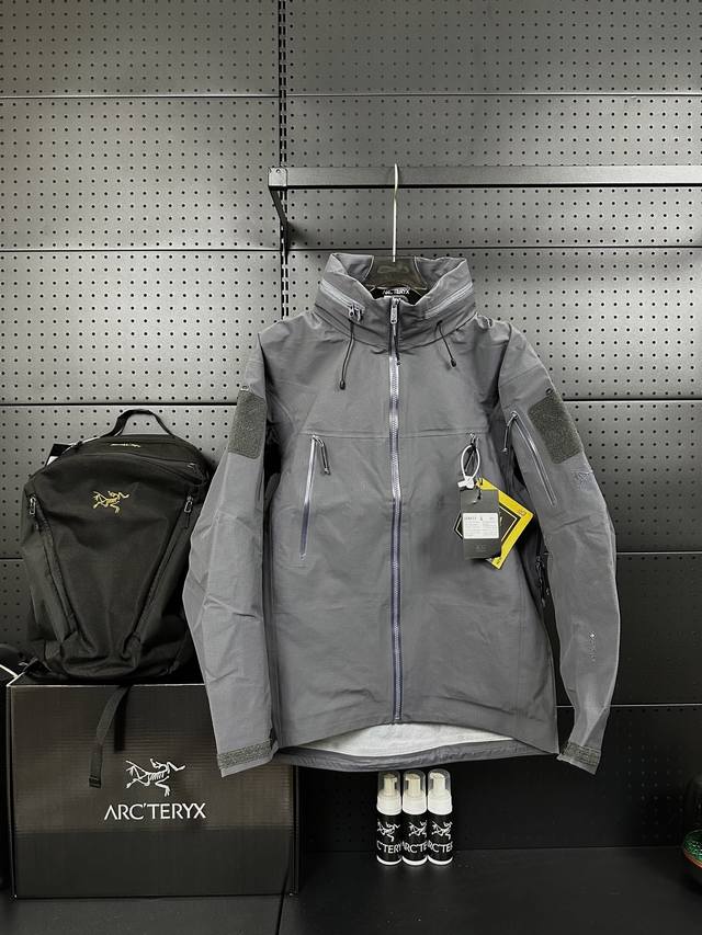 款号：Dj1270 Arc'teryx 始祖鸟 Leaf Alpha Gen2 军鸟冲锋衣 硬壳专柜尺码 正品客供货的Gore-Tex防风防水保暖的面料 成份包