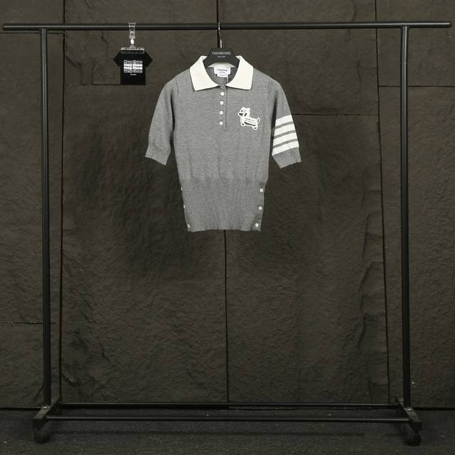 实拍图 夏季热门 款号：25054# 颜色：奶蓝 灰色 尺码：1-4 -Thombrowne 汤姆布朗尼 2025Ss夏季新款四条杠小狗学院风针织Polp短袖T