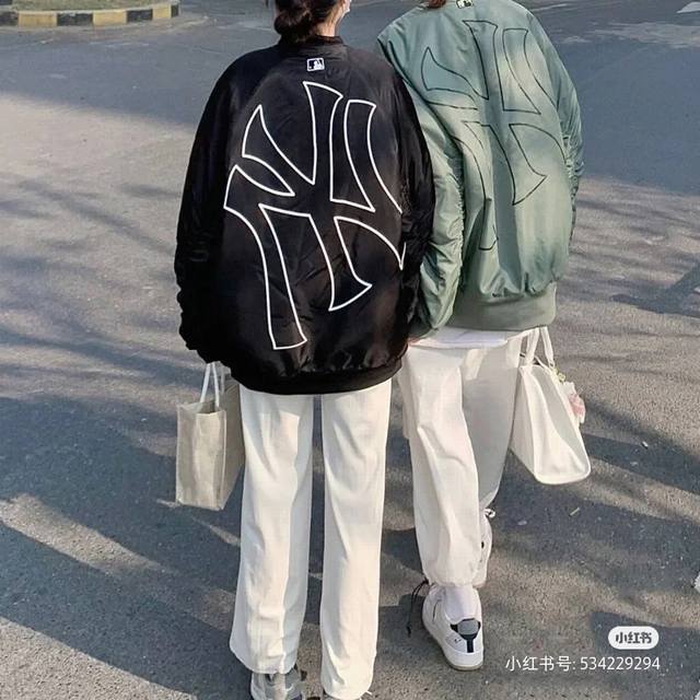 款号:7261 Mlb Ny洋基队春季情侣立体刺绣飞行夹克棒球宽松休闲外套百搭 顶级做工 放心入手 小红书 微博网红博主强推款！各大网红上身，超级百搭款，上身超