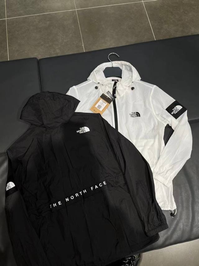 款号：7417 北面 The North Face 防晒衣Upf + 男女同款 非常轻薄上身超级舒服 软软糯糯 夏天来了一定要注意防晒！这件防晒衣你一定值得拥有