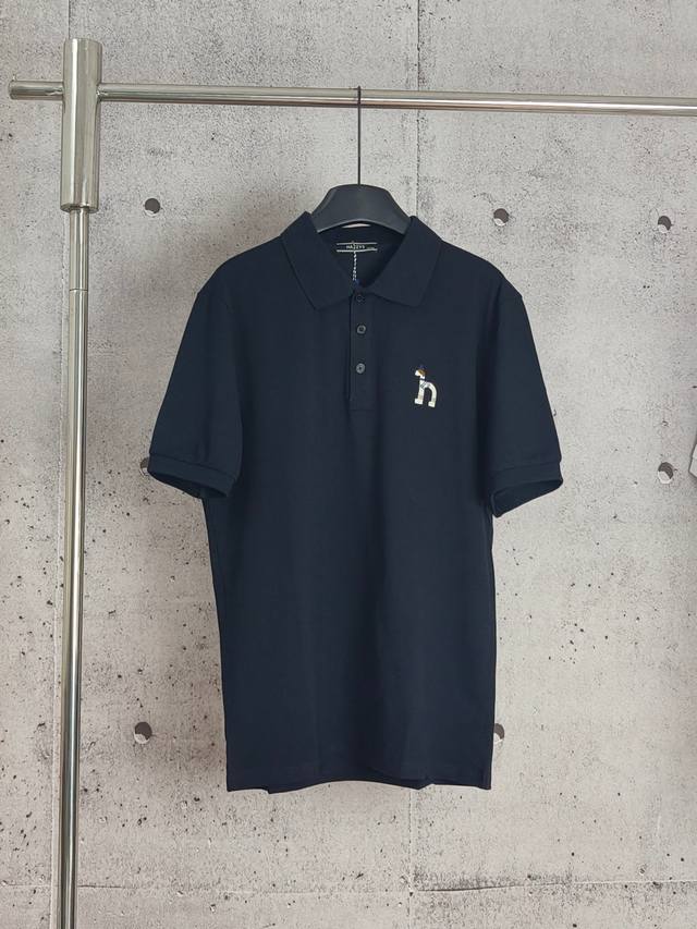 实拍品质 高版本 哈吉斯小狗刺绣Polo衫翻领短袖 高端品质 三标齐全，舒适透气，经典简约，精致时尚，细节呈现高端品质 颜色:黑色 白色 藏青色 卡其 绿色 码