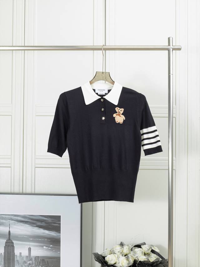 原单狠货 最高版本 Thom Browne: 小熊针织Polo 女款 1:1 原版针织面料 辅料 颜色：白色 藏青色 尺码：012 码