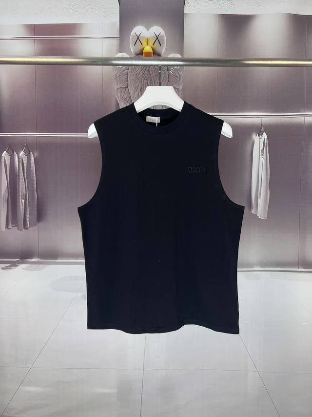 Dior*迪奥 2025夏季Cd迪奥字母Logo刺绣工艺 坎肩汗背心 运动健身 简约风 走秀款 圆领无袖T恤衫 宽松版型 男女同款 上身效果很赞 透气 颜色：黑
