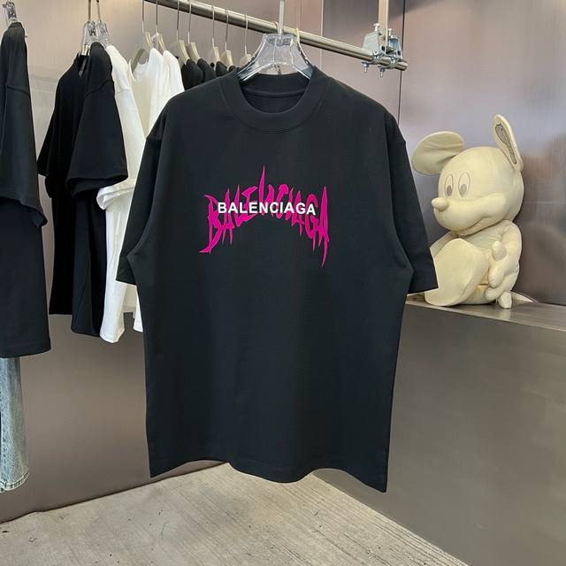 Balenciaga 面料: 320克面料 40支双纱 尺码: S - 斤 M - 斤 L - 斤 Xl -200斤 Xxl 200-220斤 春夏限定款，32