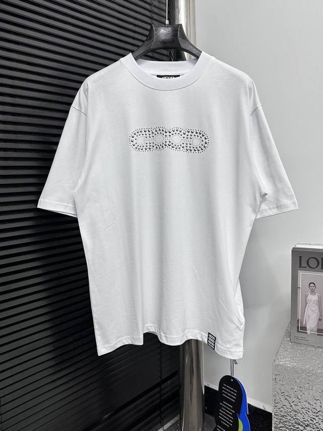 Goodbrand Gb25Ss 字母珍珠亮片短袖 280克纯棉双砂面料 所有面料均已提前做过缩水 品质第一 所见即所得 不会洗一次版型就有所变化的 区分市场部