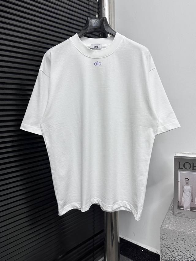 Alo 25Ss字母Logo短袖 采用270克双纱面料，1*1索罗娜罗纹，宽松版本，男女同款 尺码：Xs-L