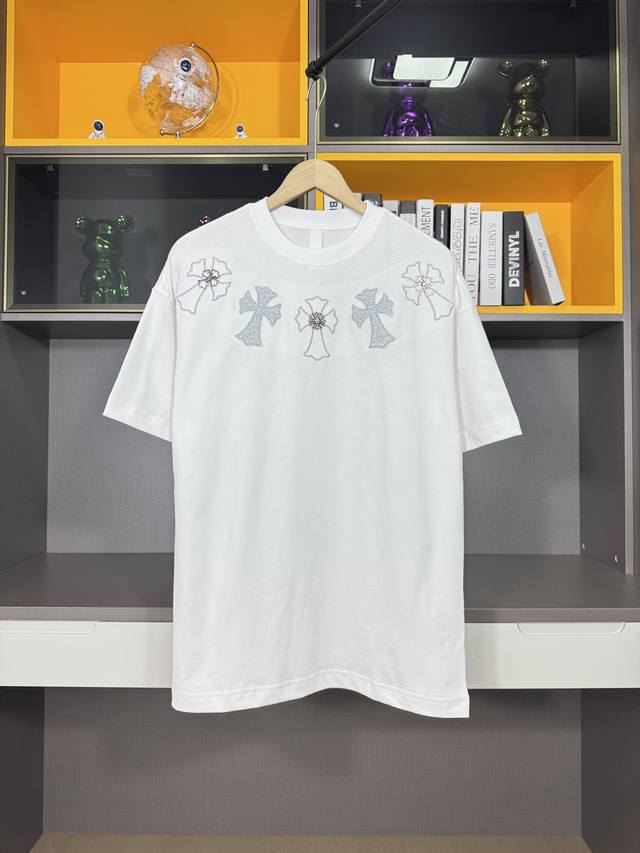 Ch高版本克罗心Chrome Hearts 2025春夏新款马蹄十字贴布绣短袖T恤，面料：26支双纱 300克重，2025年流行的立体绣，呈现立体浮雕效果，五金