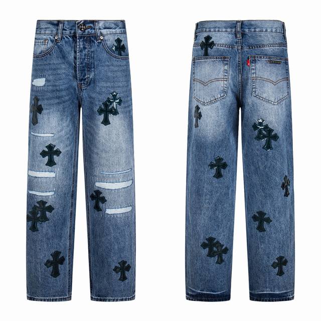 高版本 常青款 Chrome Hearts 克罗心 25Fw Ch蓝裤星空破洞贴皮十字架竹节牛仔裤 采用星空主题的拼皮元素，多以十字架形状呈现，皮料表面有闪粉