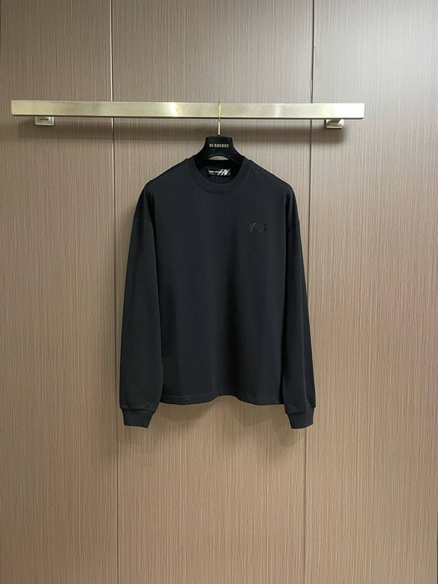 Y3 压胶印花Logo圆领卫衣，定制品质双面运动棉，区别毛圈卫衣面料掉毛烦恼，前幅印花Logo，胸前印花Logo装饰，强调风格。尺码：S-Xl