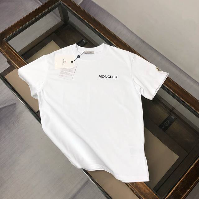 Moncler 蒙口 2025新款男士圆领短袖 情侣T恤～ 高品质 胸前品牌印花Logo工艺，时尚百搭潮款 定制进口面料 ！穿着舒适 透气 时尚不失个性 上身休