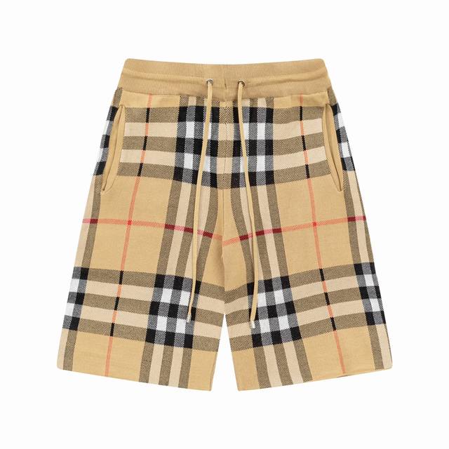 Burberry 巴宝莉 经典款 Ss新款针织短裤，定制面料采用威化布织法，提花针织工艺，版型紧致立体，4杠拼接，定制裤绳五金质感强，顺滑，上身舒适透气，凹凸有