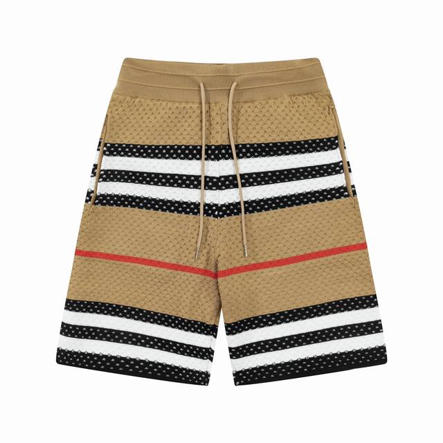 Burberry 巴宝莉 经典款 Ss新款针织短裤，定制面料采用威化布织法，提花针织工艺，版型紧致立体，4杠拼接，定制裤绳五金质感强，顺滑，上身舒适透气，凹凸有