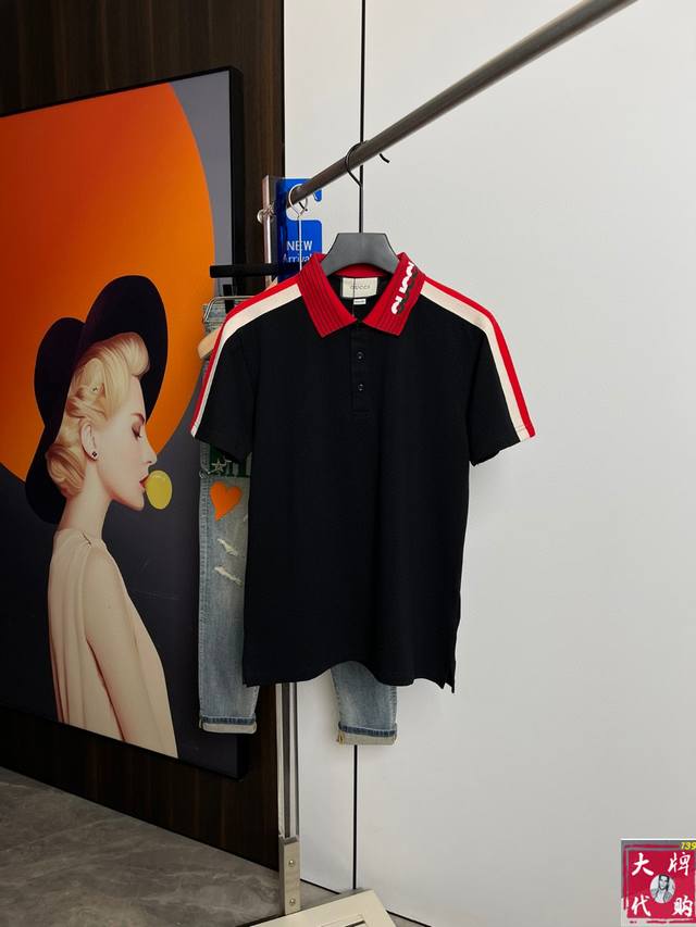 Gucci 古奇 新款男士Polo短袖，整体的设计时尚感 百搭经典Polo衫 品牌Logo设计，面料采用客供定织 丝光珠地棉，甄选上等长绒棉花原料！亲肤挺滑手感