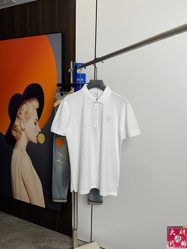 Burberry 巴宝莉 新款男士Polo短袖，整体的设计时尚感 百搭经典Polo衫 品牌Logo设计，面料采用客供定织 丝光珠地棉，甄选上等长绒棉花原料！亲肤