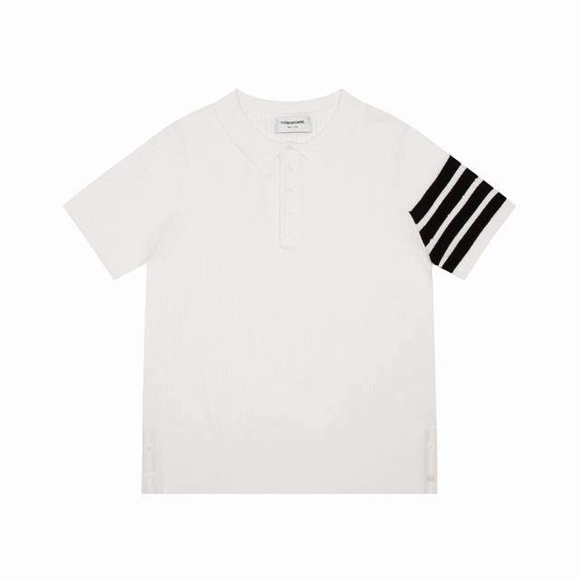 Thom Browne 汤姆布朗 四杠针织Olo衫 升级，。灵感源自八十年代复古 原版面料 官方同款 圆领 短袖 定制 网纱毛衣针织面料 手感非常舒服 春夏最新