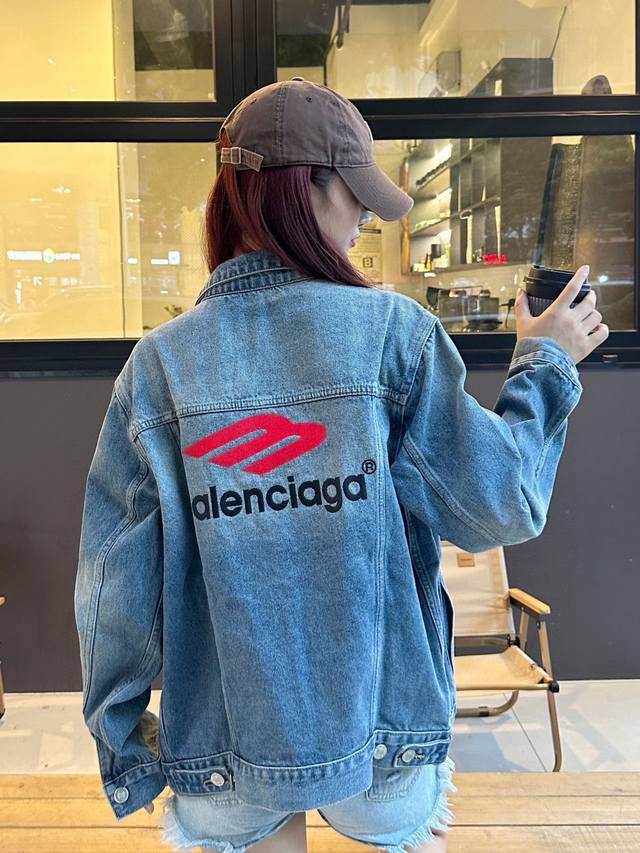 款号：Hmy55# Balenciag巴黎世家最新街头风3M刺绣情侣款高品质牛仔水洗外套夹克 巴黎世家牛仔衣件件经典，3D工艺牛仔外套酷得有点过分了，比伯同款，