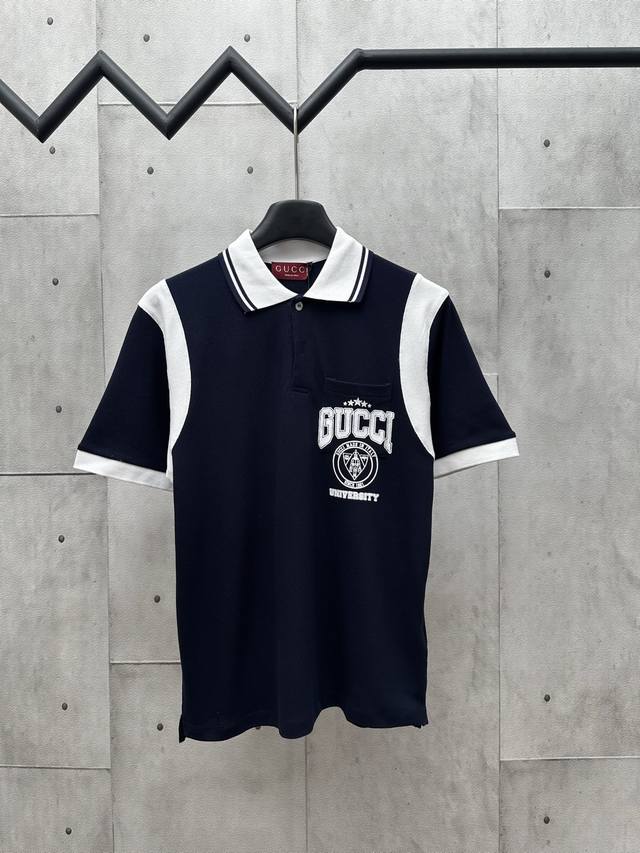 Gucci 古驰2025Ss新款航海系列学院风拼接翻领Polo衫 前幅印花Logo设计，定染与布料颜色一致。纽扣激光刻字还原原版 尺码：S M L Xl
