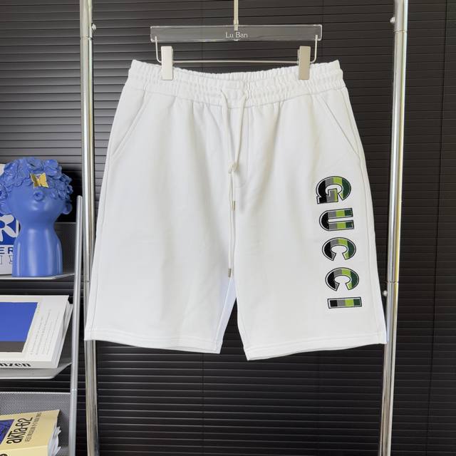 633 当天到货 现货现配 Gucci 古驰 字母绿标牙刷绣 简约 Logo标识刺绣 五分裤、高品质纯棉 面料、特别手感、超级质感 舒适柔软透气 休闲宽松版型
