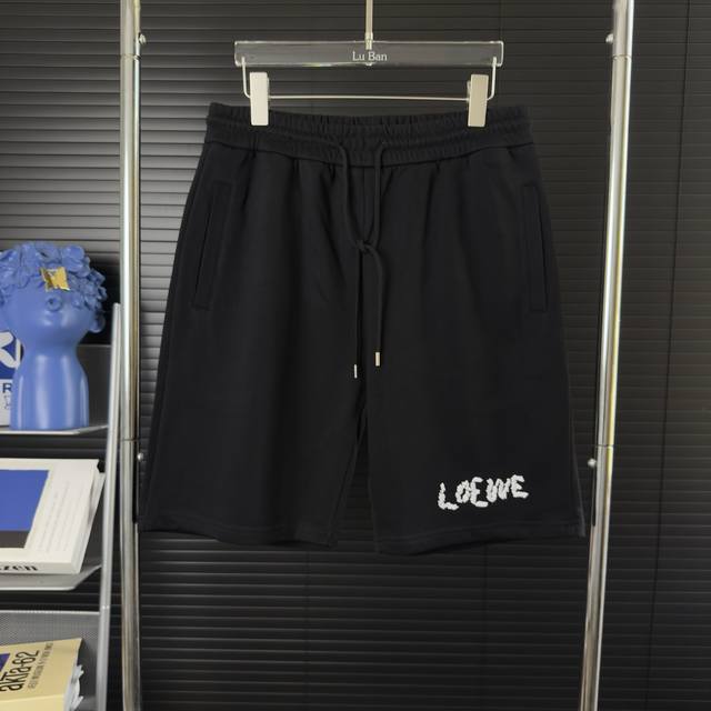 624 当天到货 现货现配 Loewe 罗意威 字母 Logo标识刺绣 后袋拼皮 五分裤、高品质纯棉 面料、特别手感、超级质感 舒适柔软透气 休闲宽松版型 潮流