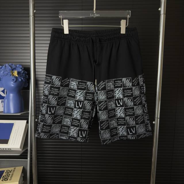 当天到货 现货现配 Louis Vuitton 路易威登 2025新款 康丽数码直喷方格字母Logo 后开袋 男女日常通勤穿搭必备 休闲短裤 定制毛圈面料 松紧