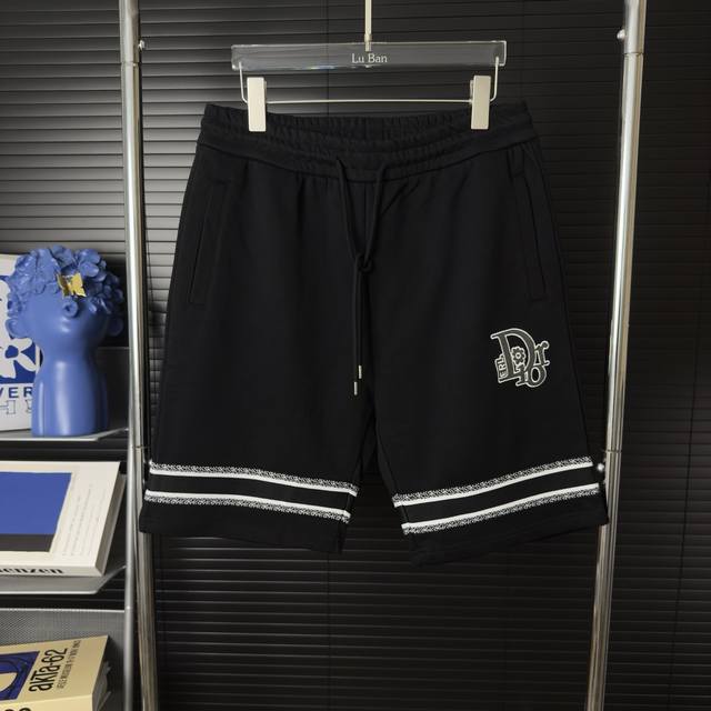 608 当天到货 现货现配 Dior 迪奥 字母绣花 织带拼接Logo标识刺绣 五分裤、高品质纯棉 面料、特别手感、超级质感 舒适柔软透气 休闲宽松版型 潮流男