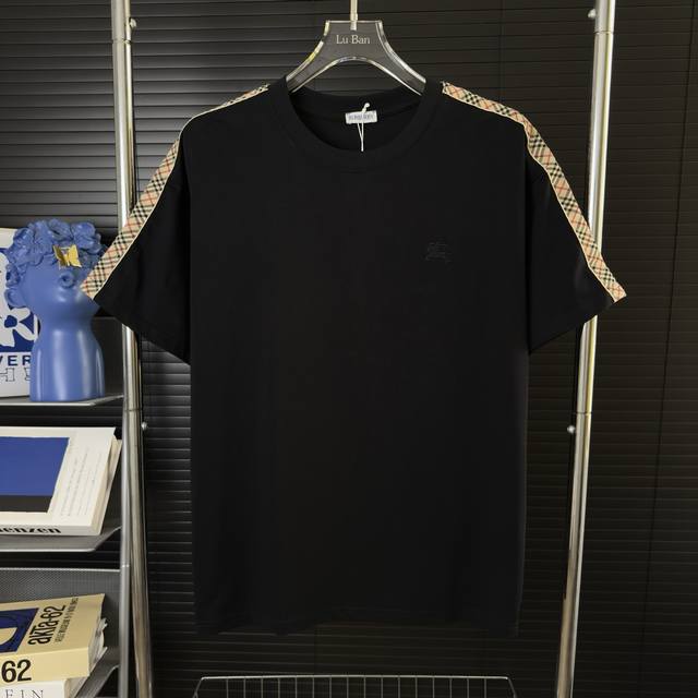 586 当天到货 现货现配 Burberry 巴宝莉 战马刺绣经典拼袖短袖T恤 独家首发高定 面料采用310克重磅纯棉，定制32支双股螺纹，成衣两遍水洗处理，面